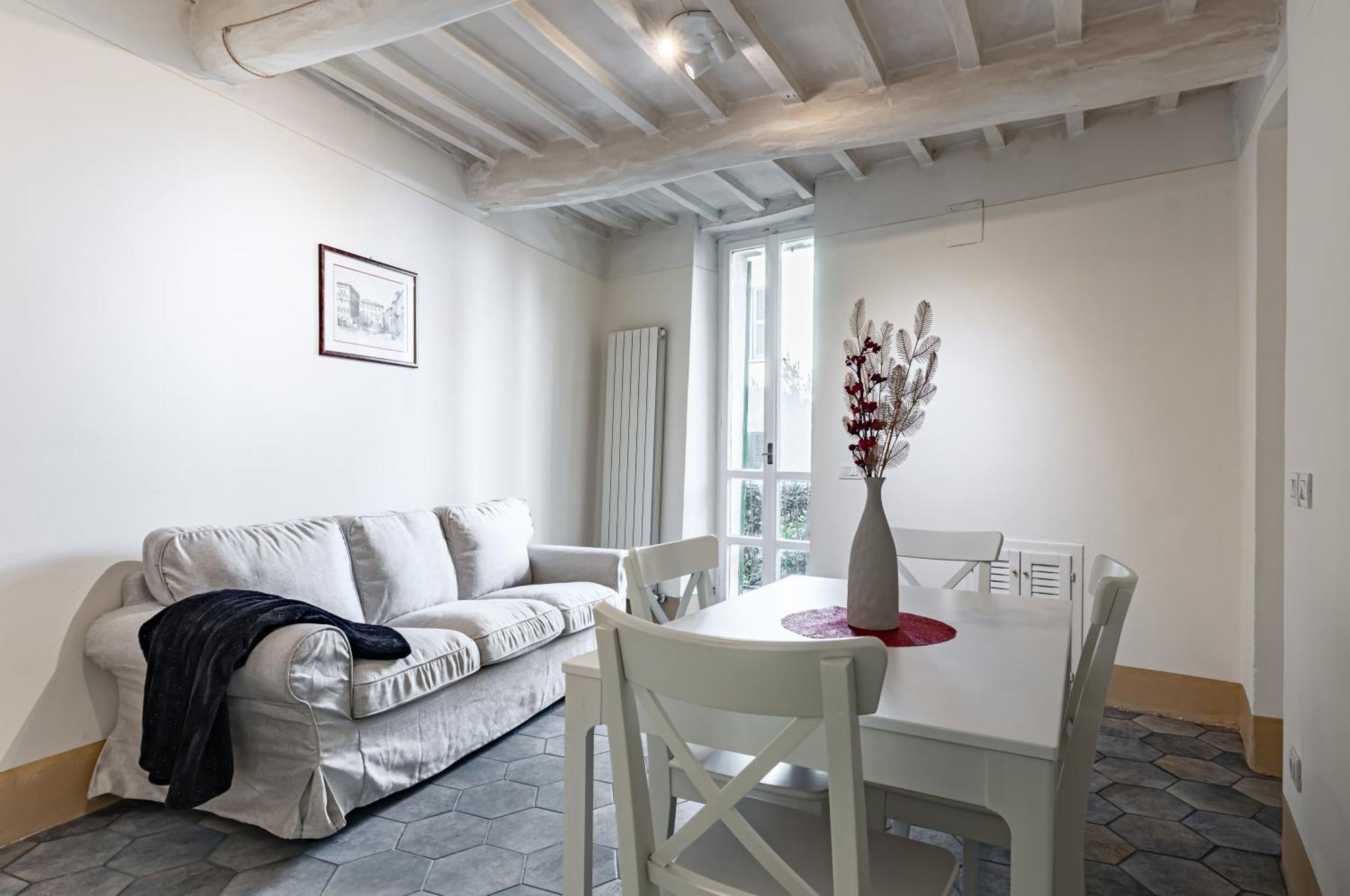 Urban Oasis: Central Apartment With Garden Perugia Zewnętrze zdjęcie